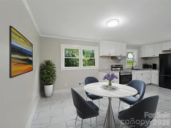 1806 Kingsley Dr, Albemarle, NC 28001