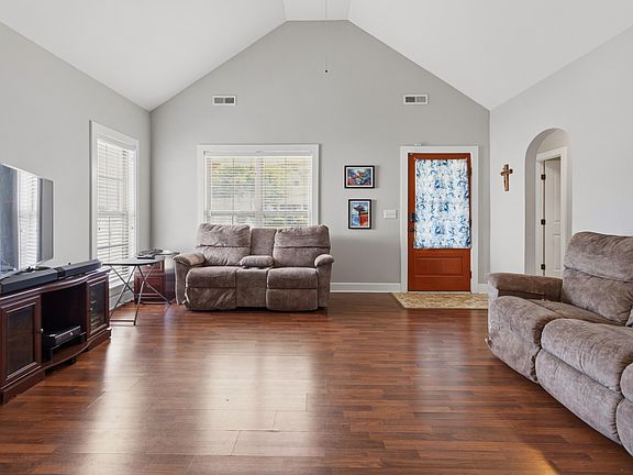4th image of 148 Stonecreek Pl