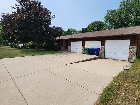 2nd image of 1300 Crestwood Dr