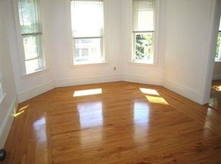 17 Acorn St #2A, Cambridge, MA 02139
