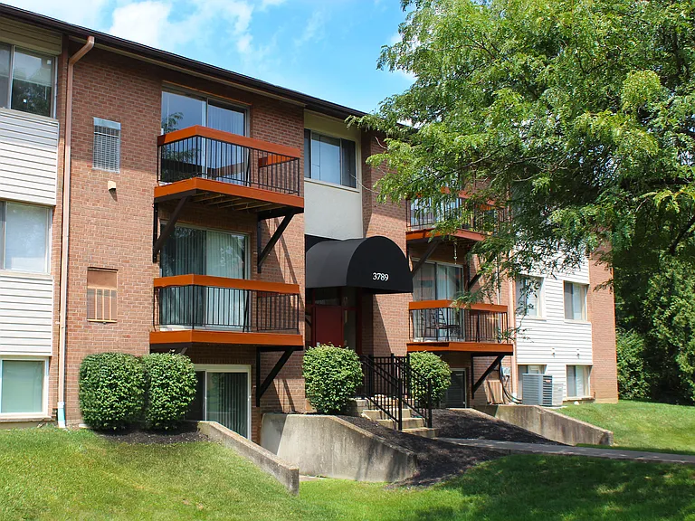 Fox Run Apartments — Photo 11