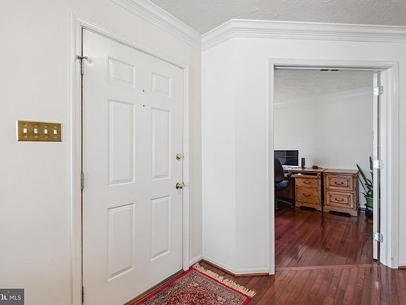 5th image of 2606 Amanda Ct
