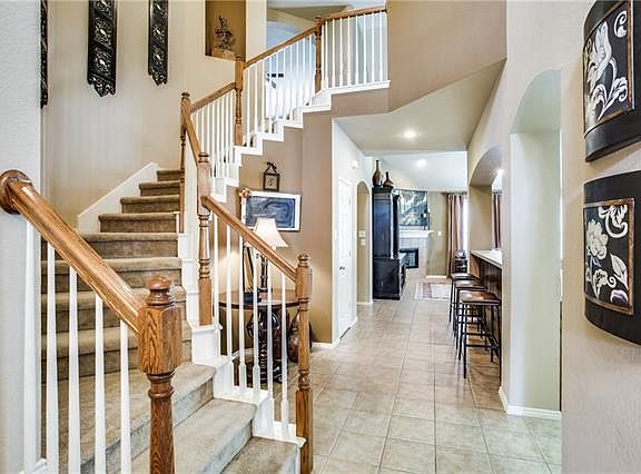 4th image of 3809 Park Wood Dr