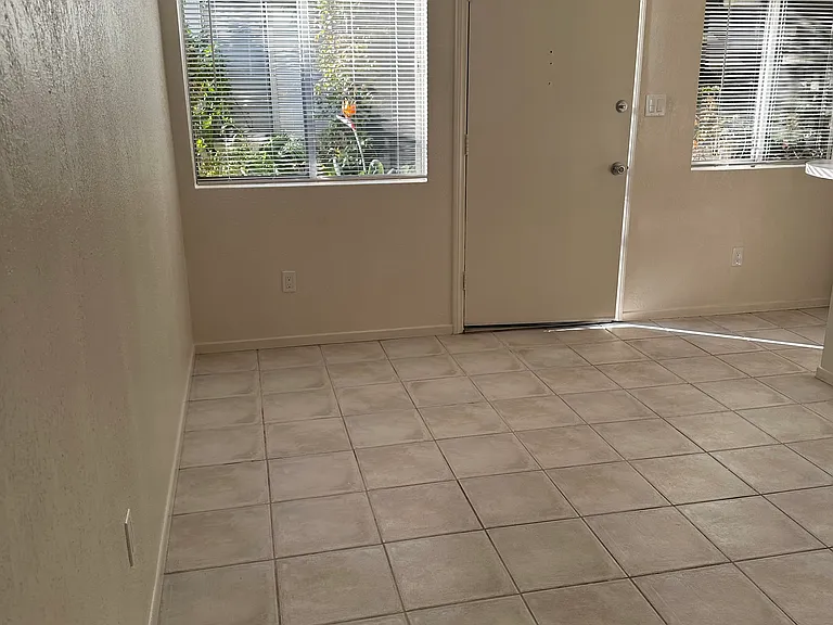 663 Eucalyptus Ave #5 — Photo 6