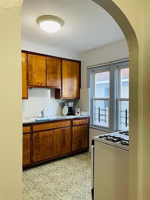 1st image of 71 Saint James Ter APT 2