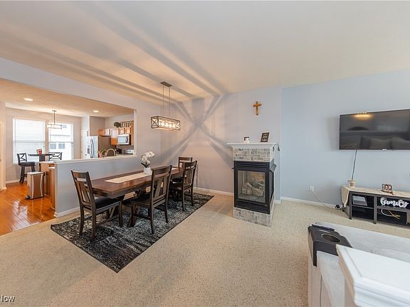 5th image of 386 Caleb Dr