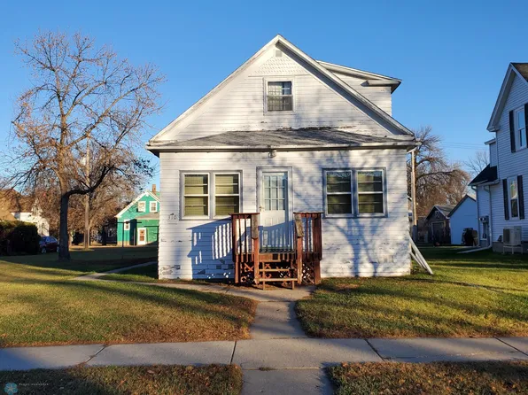 310 6th St N, Breckenridge, MN 56520