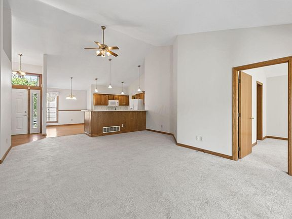 3rd image of 2617 Vi Lilly Cir W