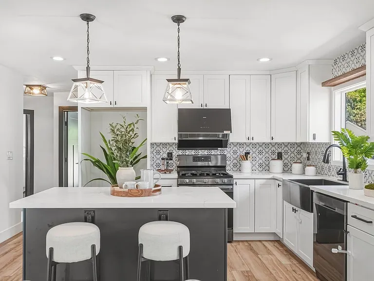 35664 Conestoga Pl — Photo 1