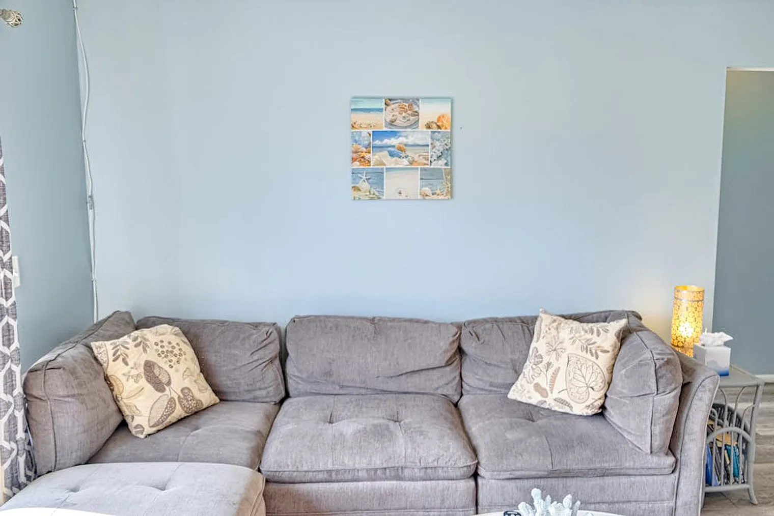 2 bed, 2.0 bath, 742 sqft, $3,121 — Photo 2