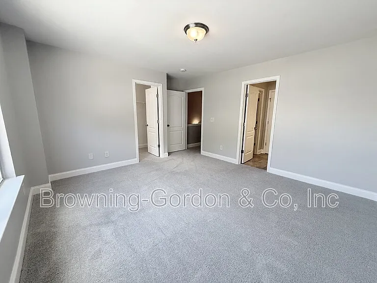 1057 Woodbury Falls Dr — Photo 17