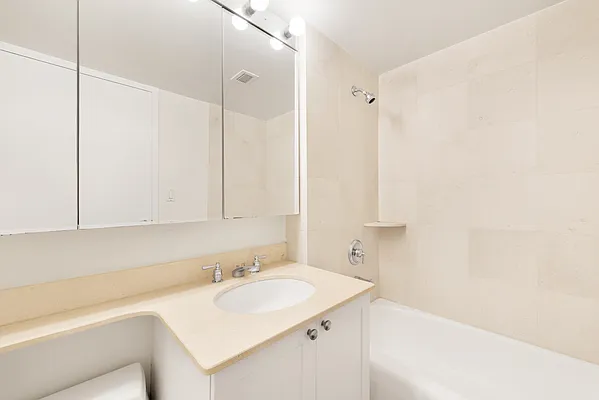 Rented by Keller Williams NYC | media 13