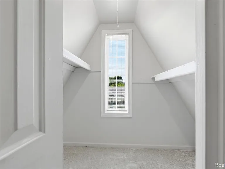 735 E Maxlow Ave — Photo 20