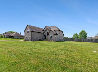 112 Stonefield Dr, Mount Juliet, TN 37122