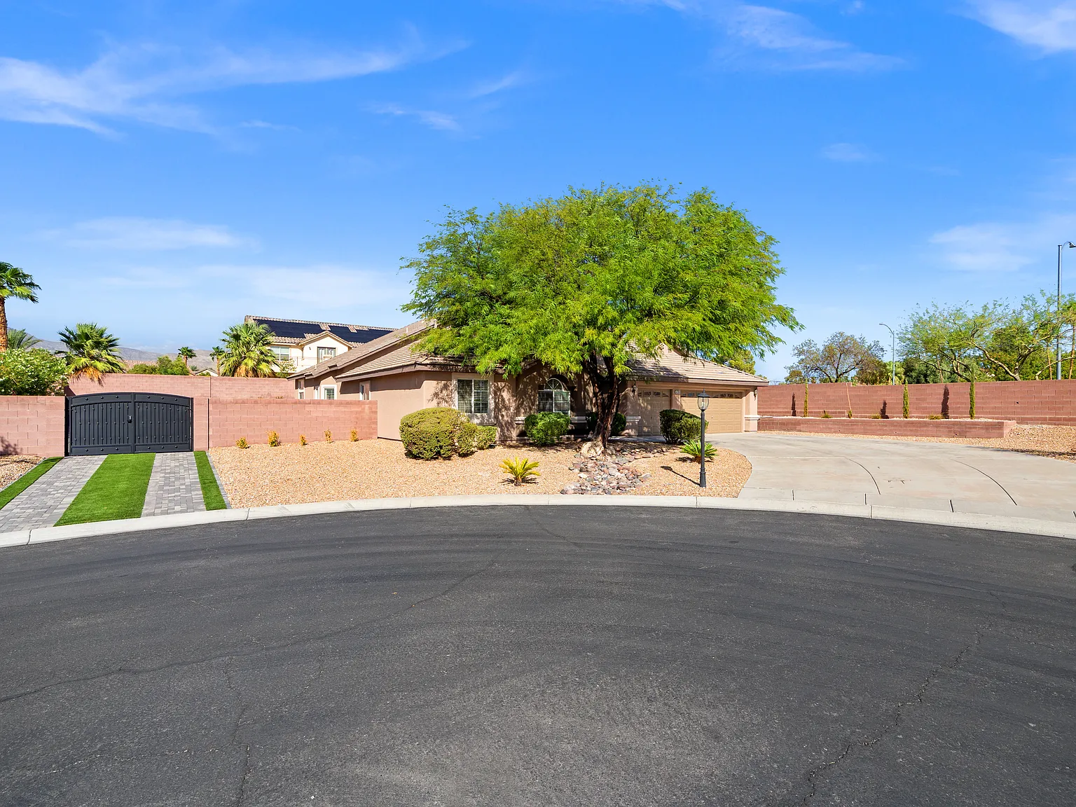 4 bed, 3066 sqft, $5,000 — Photo 2