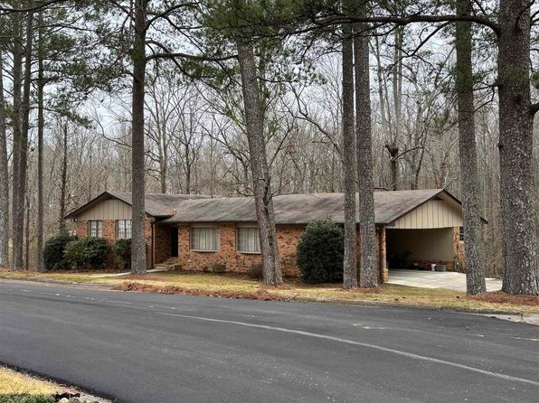 1651 Greenbrier Dr SW, Cullman, AL 35055