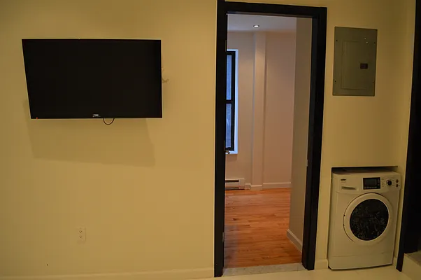 Rented by CoSo Apartments | media 18