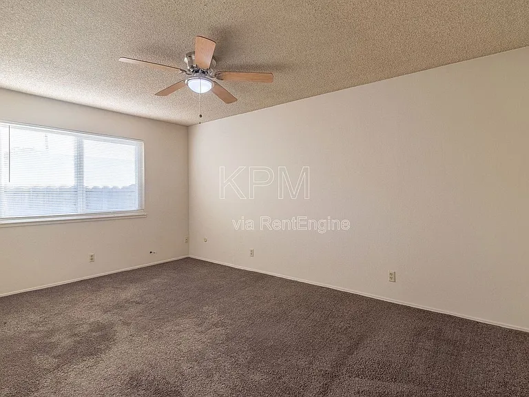 2178 Lucerne Ave — Photo 9