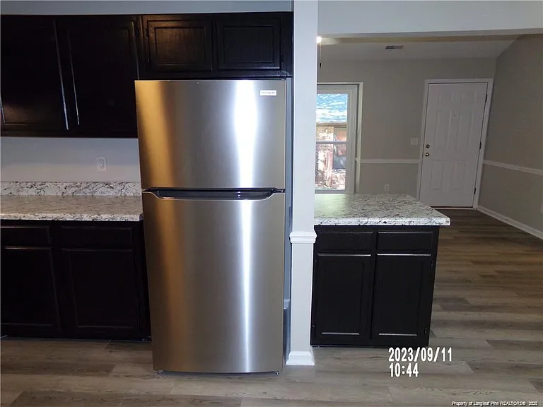 118 Girard Ave — Photo 10