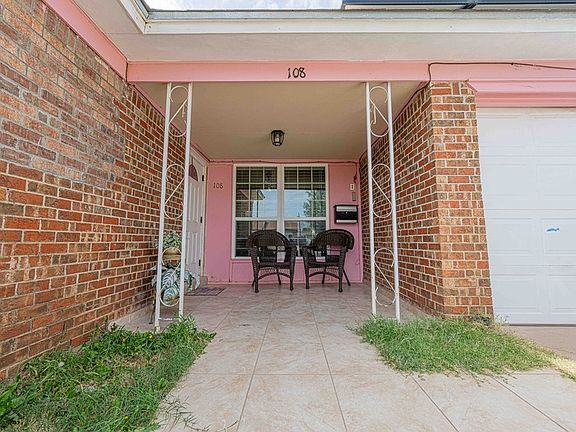 3rd image of 108 S Glenwood Dr