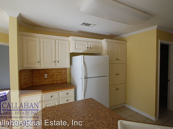 4th image of 6921 Park Meadows Dr
