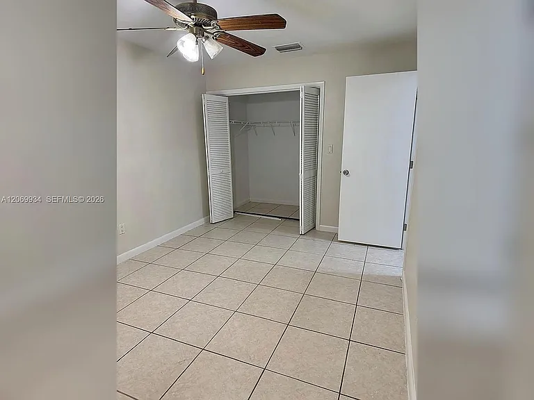 3232 Village Green Dr — Photo 10