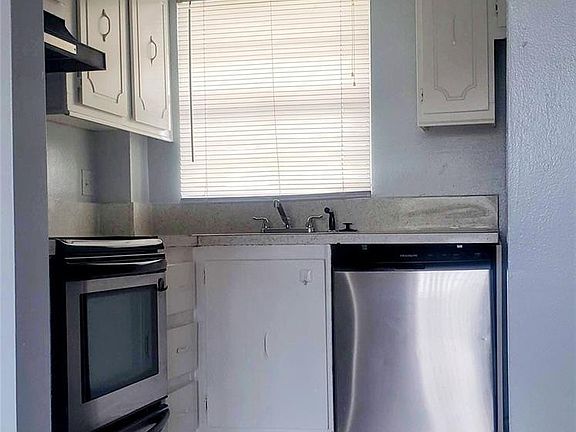 5th image of 3050 E Sunrise Lakes Drive #409