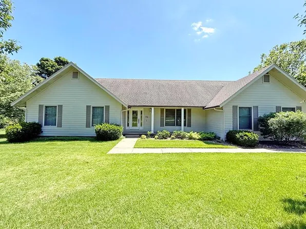114 W Carman Rd, El Dorado Springs, MO 64744