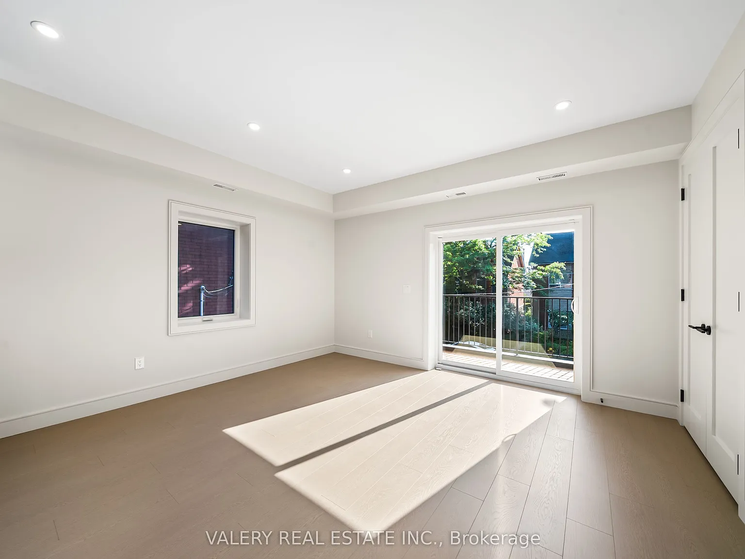 2 bed, $4,400 — Photo 3