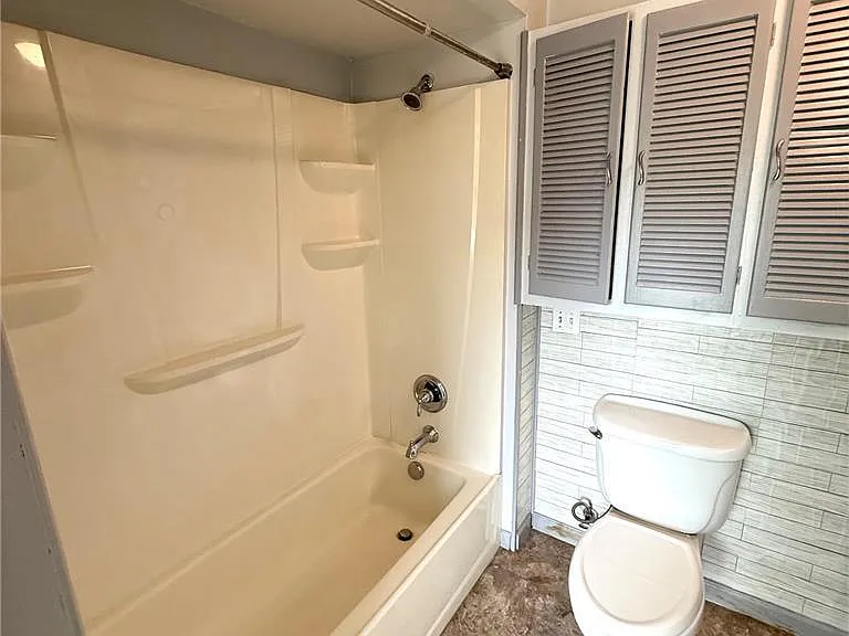 839 McCartney St #2 — Photo 6