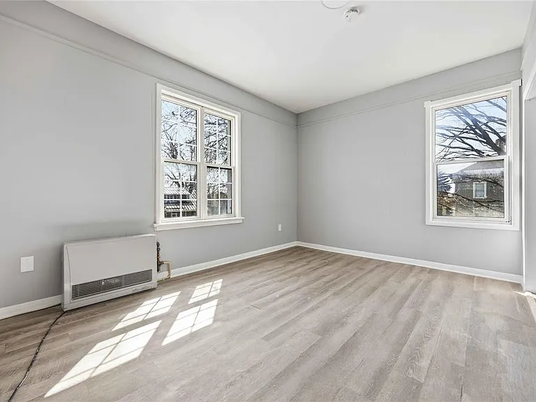 131 Margaret Ave #5 — Photo 10
