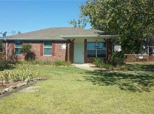608 W Hubbard St, Nevada, TX 75173