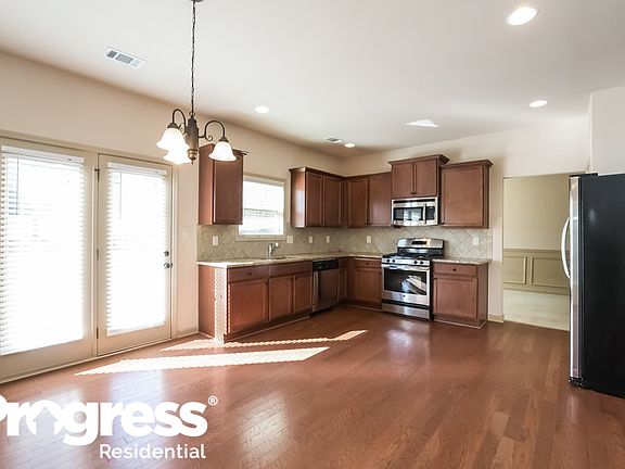 5th image of 5210 Glenn Ivey Dr