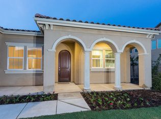 2078 Buckingham Ave, Clovis, CA