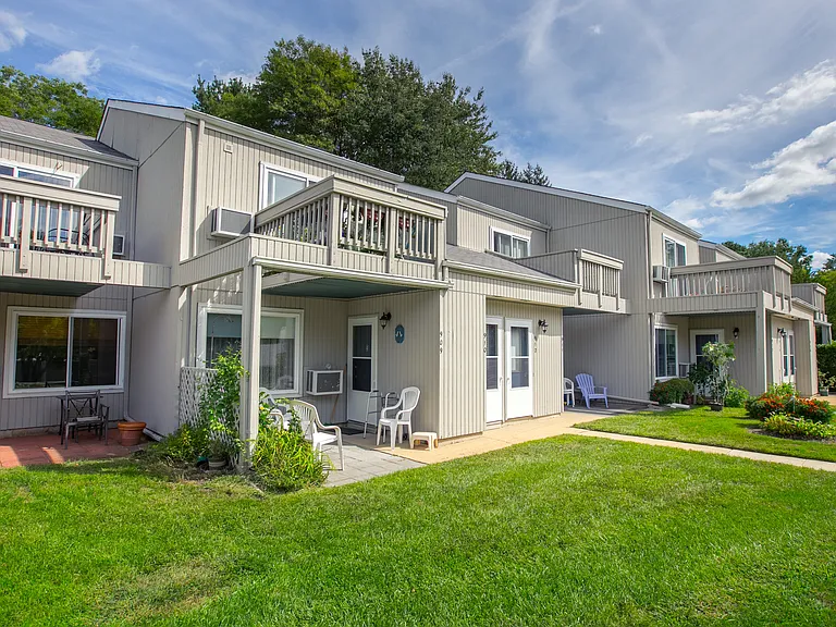 Siena Village (62 Years or Older, Income Limits Restrictions Apply) — Photo 37
