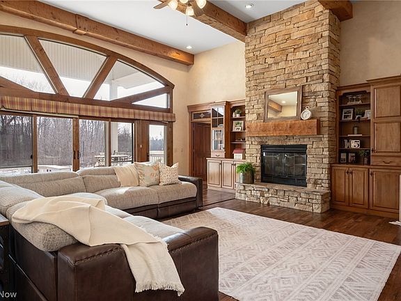 4th image of 9419 Robinson Rd