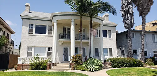 3433 E Ocean Blvd Photo 1