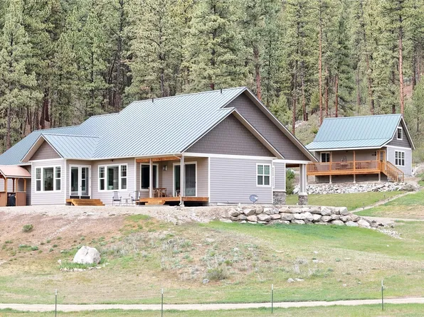 53 Cape Labelle Road, Tonasket, WA 98855