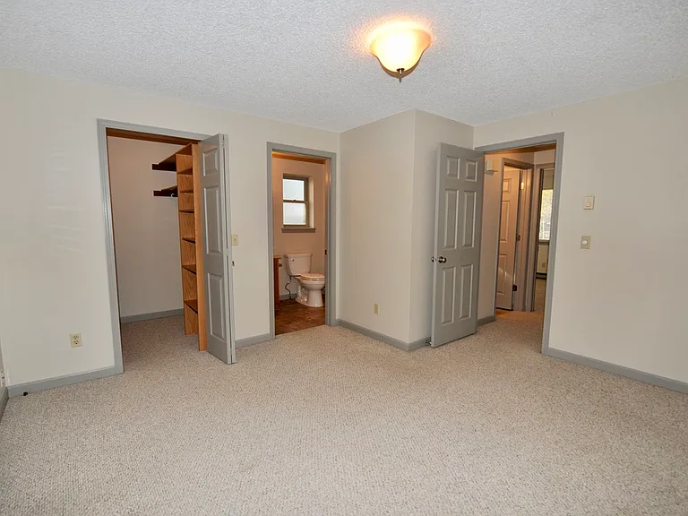 9972 N Hillview Dr — Photo 27