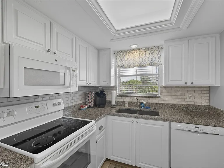 16881 Davis Rd #126 — Photo 6