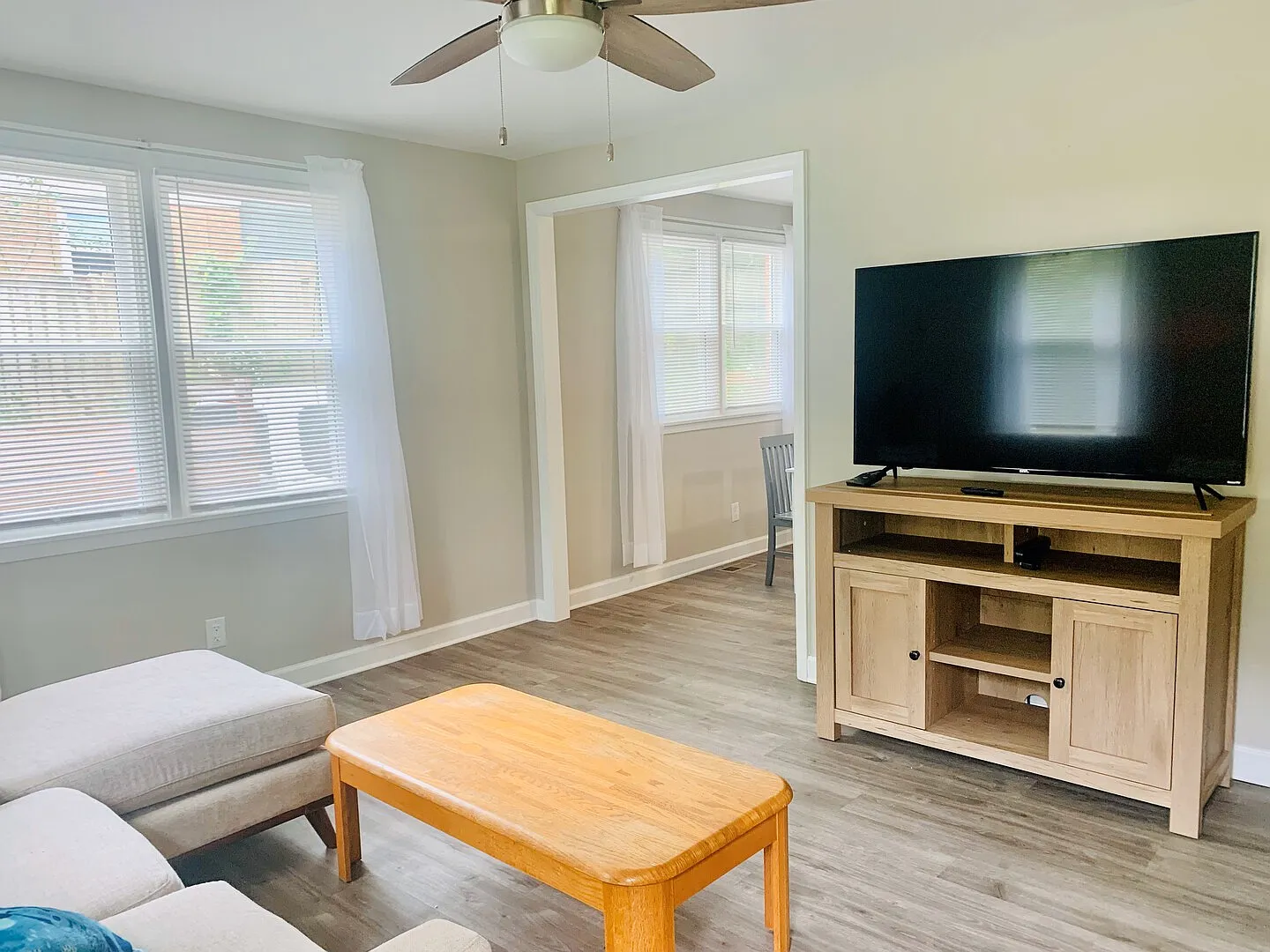 3BD/1BR Home near Duke-Raleigh Hospital — Photo 3