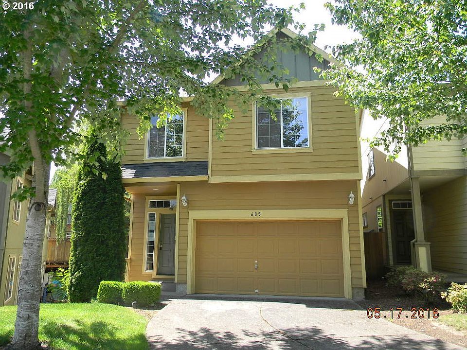 1st image of 685 SE Heathcliff Ln