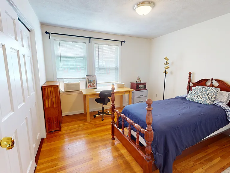 54 Linwood St #2 — Photo 6
