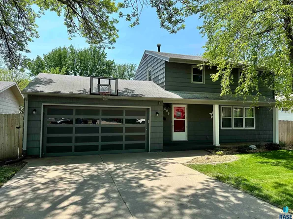 505 E 38th St, Sioux Falls, SD 57105