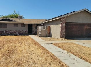 673 E Lakeview Avenue, Woodlake, CA