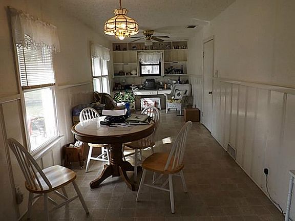 3rd image of 1112 Warden St