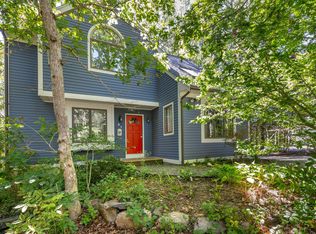 21 Braeside Rd, Falmouth, MA 02540