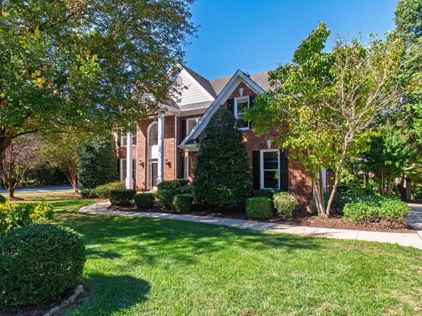 101 Pember Pl, Morrisville, NC 27560