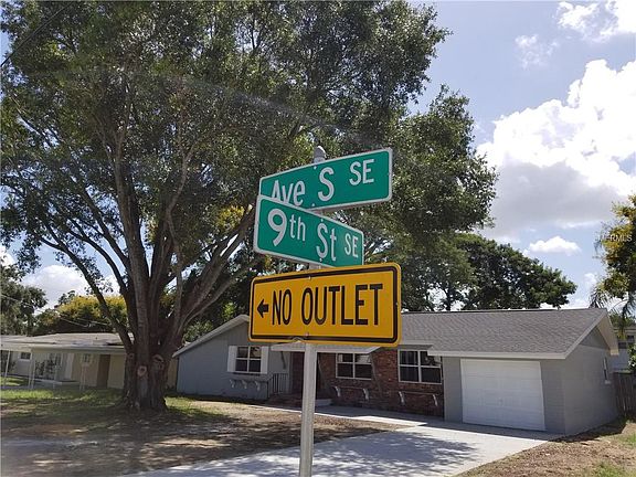 4th image of 902 Avenue S SE