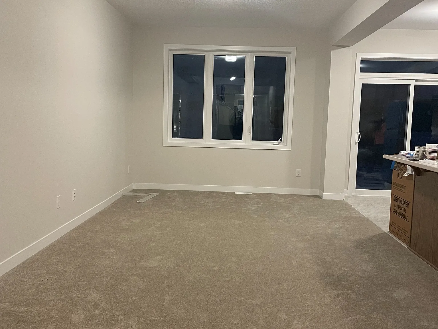 3 bed, $2,599 — Photo 2